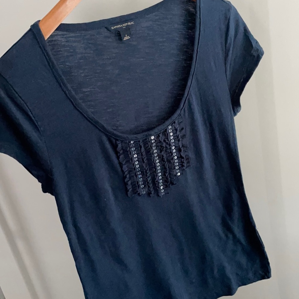 Banana Republic navy blue cap sleeve ruffle top with sequins